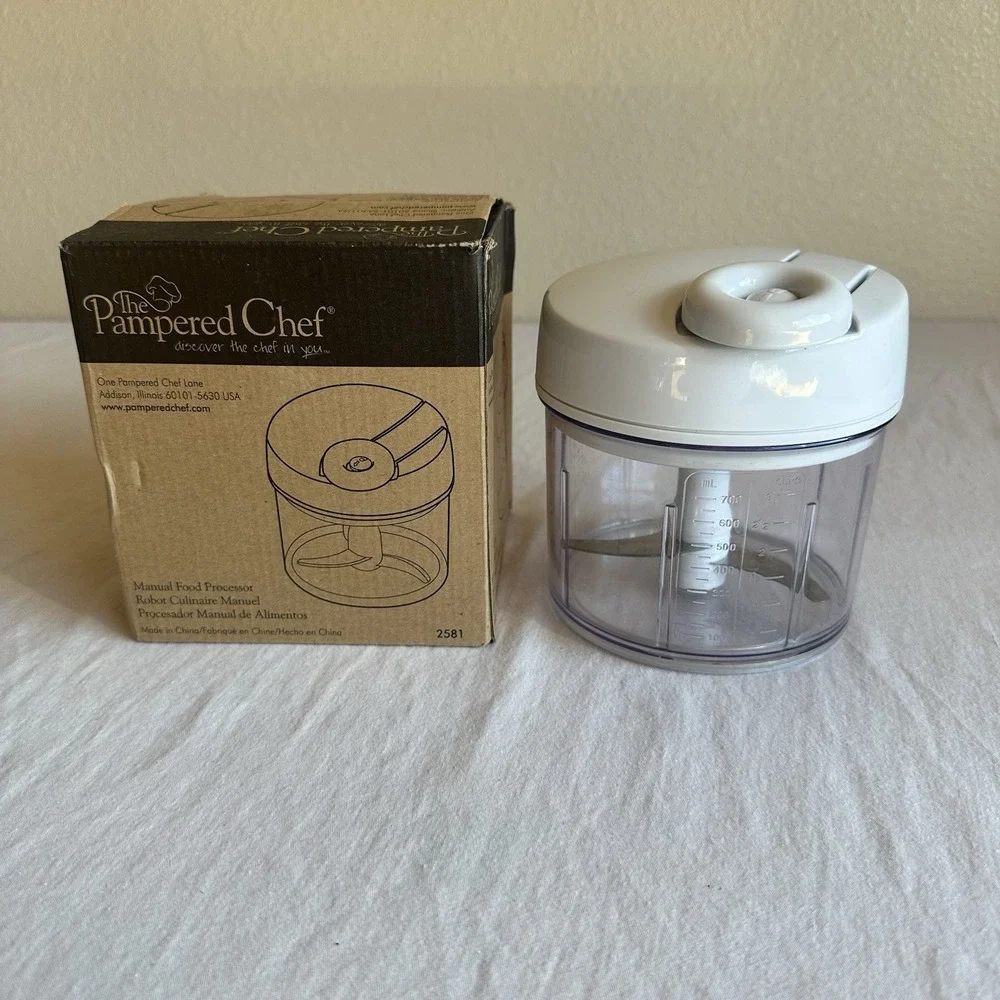 Pampered Chef Manual Food Processor #2581 In Original Box‎